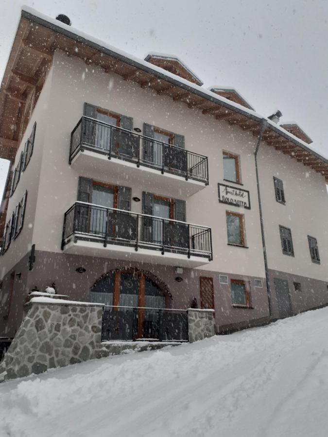 Aparthotel Dolomites Living&Relax Commezzadura Exterior photo