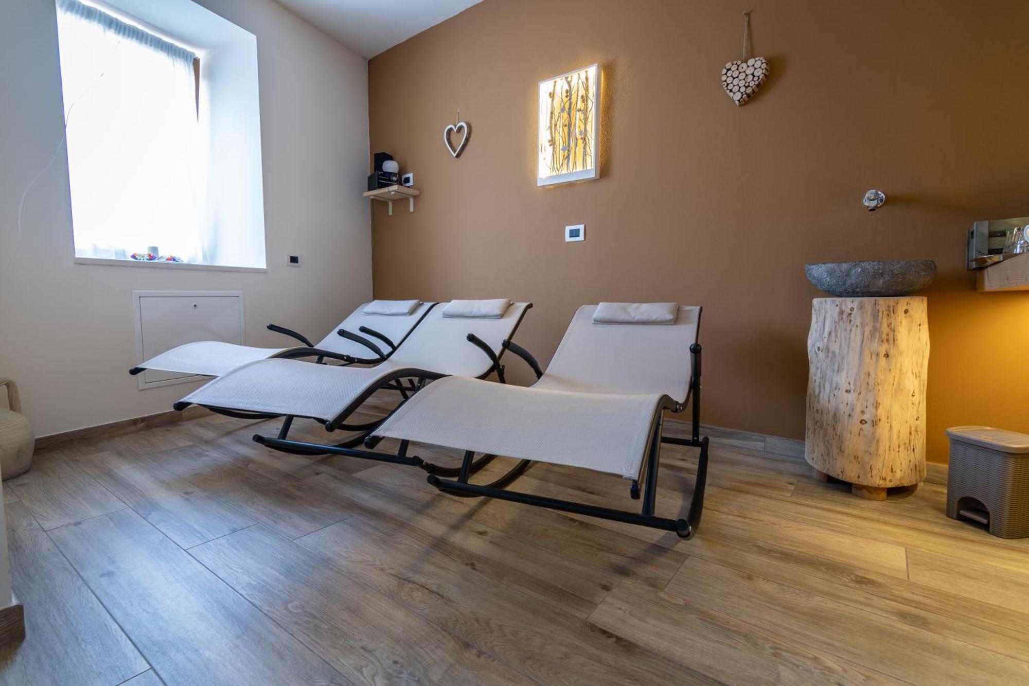 Aparthotel Dolomites Living&Relax Commezzadura Exterior photo