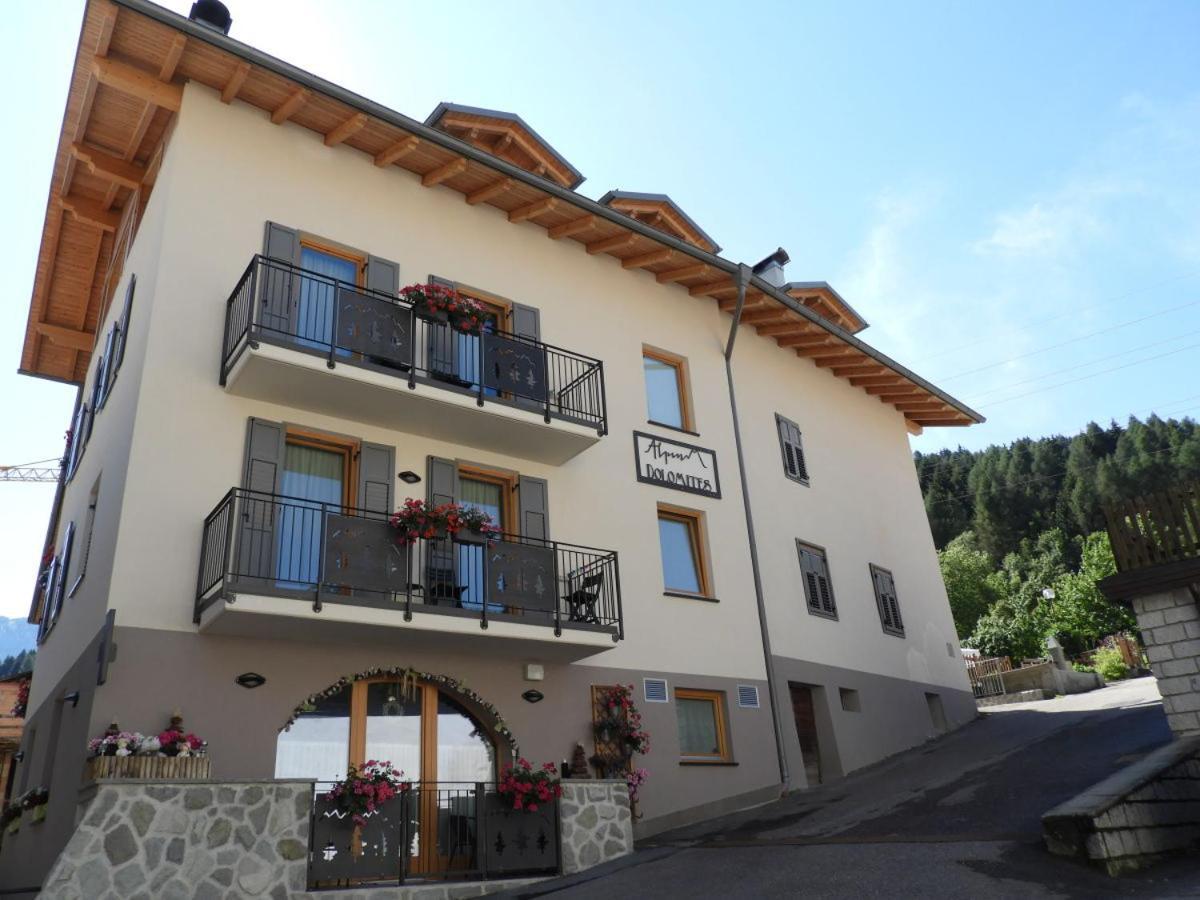 Aparthotel Dolomites Living&Relax Commezzadura Exterior photo